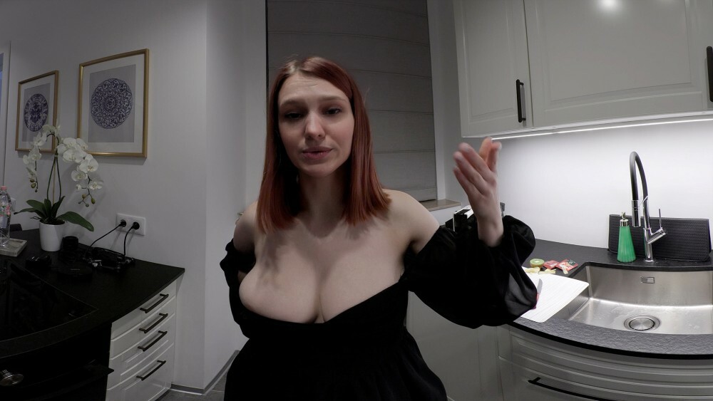 Alexandra Sheila Apple Temptation Solo 4K