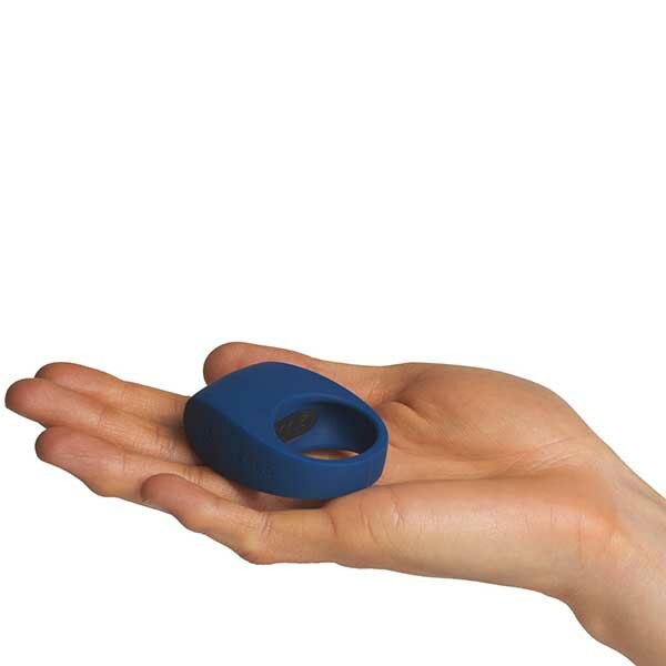 Exploring Penis Toys for Trans Men: Sleeves Versus Vibrators – Which One Fits Your Journey?