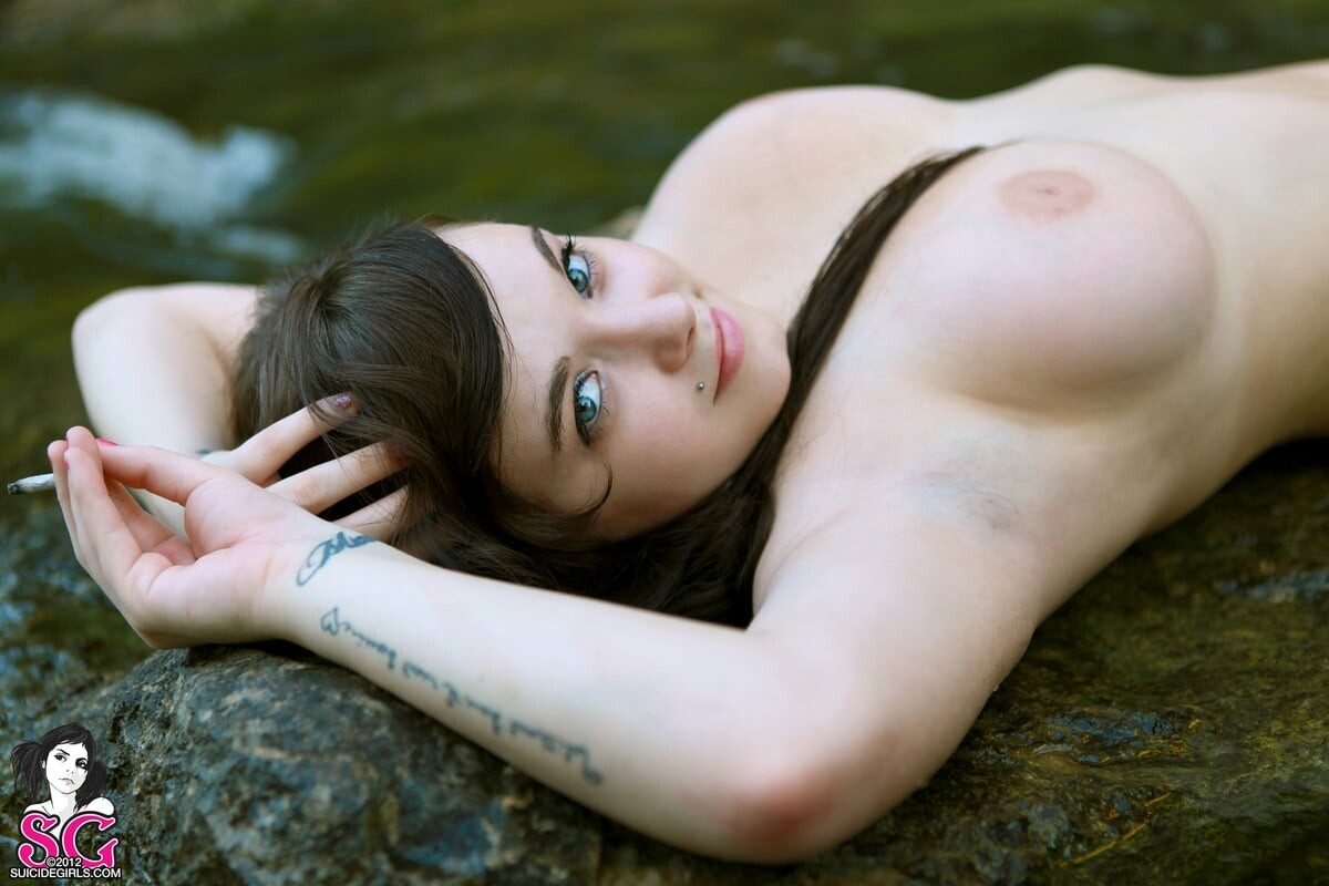 Ambz Pornstar Profile on Top VrPorn