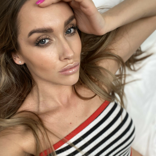 LuxuryGirl Pornstar