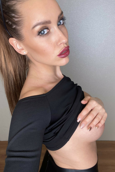 LuxuryGirl Pornstar