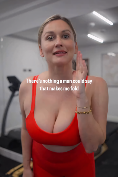 Amuse De Bauche Pornstar