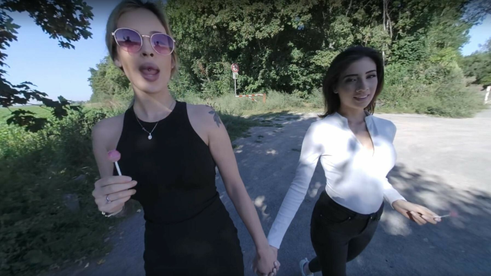 BlowJob In The Car With Hitchhikers - Image 1