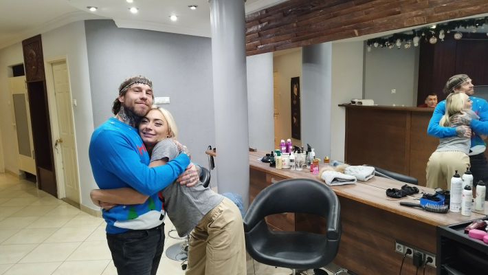 Chloe Temple Christmas VR Threesome Creampie - Image 3