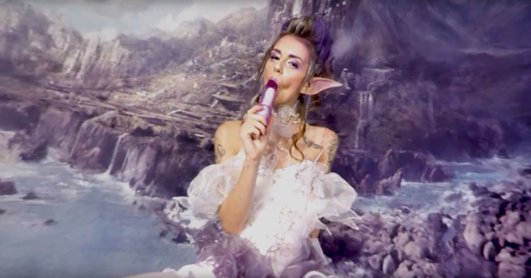 429 Adelle Unicorn - Image 3