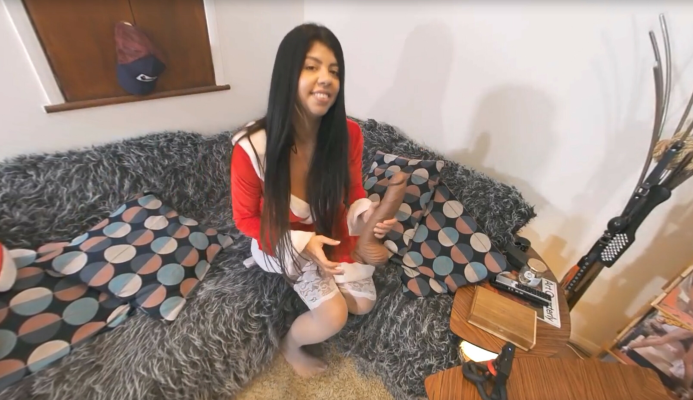 Karoli Ferraz in Santa Latina Holiday VR - Image 2