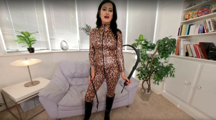 Bonnie Bellotti Sizzling Catsuit Striptease VR - Image 2