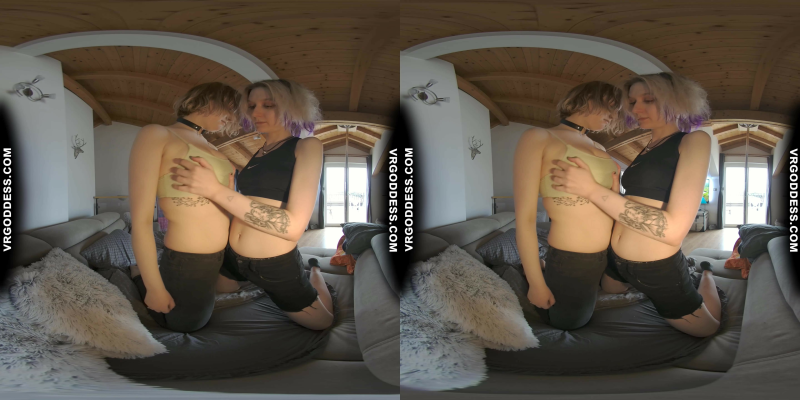 Blonde Spinner Ingrida Eats Dianas Pussy Rainy Day After The Beach - Image 2