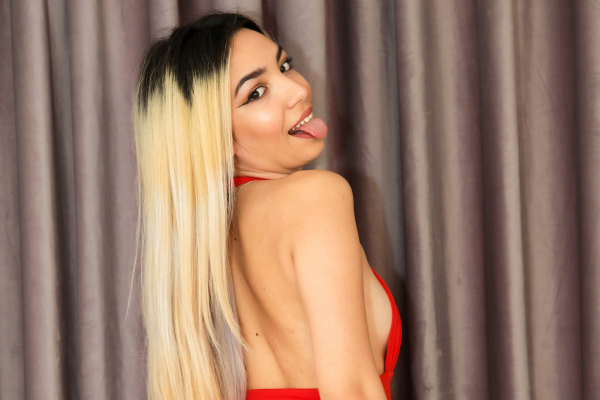 Date Giveaway - Chloe Moon - Image 4