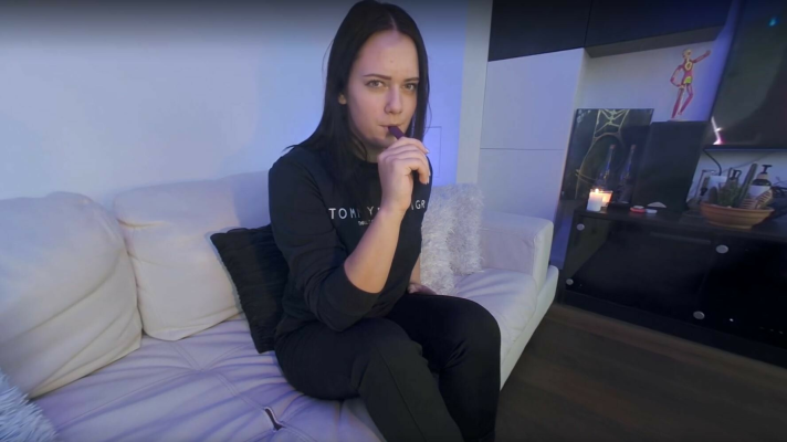 Teen Rosalina Aesthetic White Couch Chilling Jilling Vaping And Using Hitachi To Real Female Orgasm - Image 1