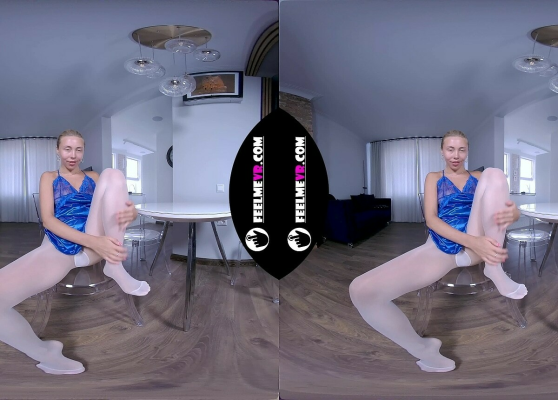 Nico's Sensual VR Solo with Petite Curves - Image 8