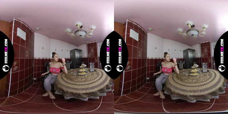 Lina Eats A Donut And Masturbates In The Kitchen Vr180 - Image 1