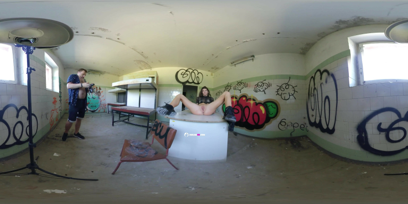 360VR Video Nude Fetish Photosession Backstage With Sascha - Image 9